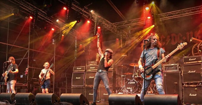 AC/DC UK